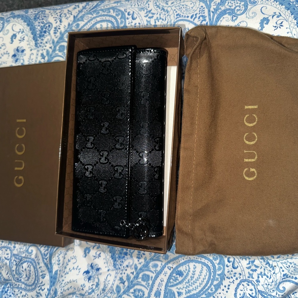 Gucci Shiny Black long wallet. New
